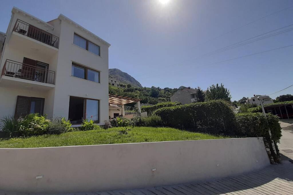 Villa Pergola -Apartment Roko Млини Екстер'єр фото