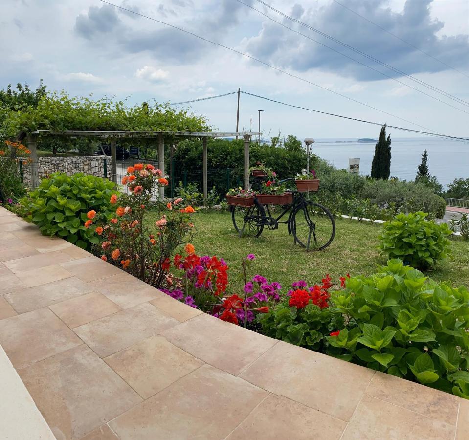 Villa Pergola -Apartment Roko Млини Екстер'єр фото